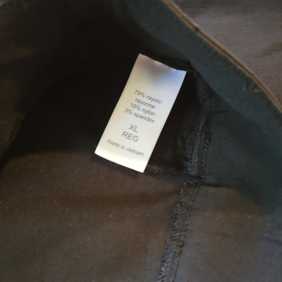 Dress pants, Size XL, Maurices, Black - Picture 4 of 5